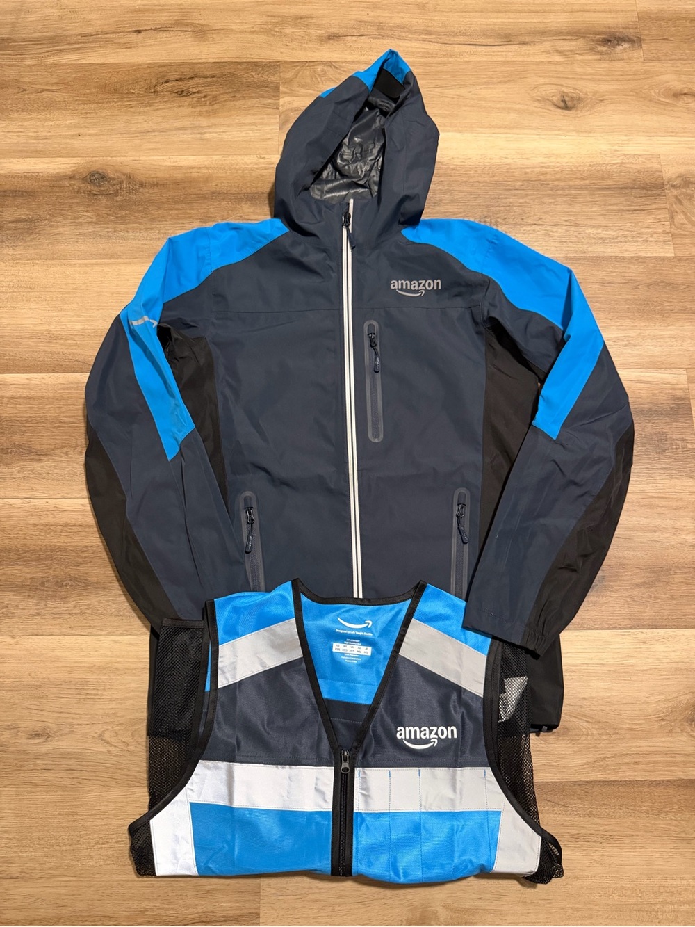 Amazon Prime Rain Shell Blue Waterproof full Zip Luly Yang Jacket Vest Men's XS